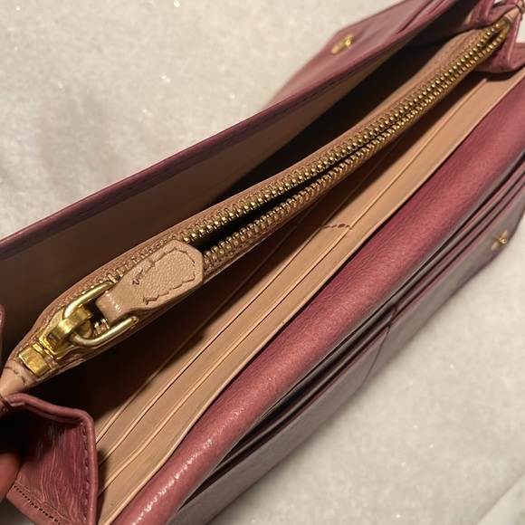 Prada Saffiano Bow Zippy Wallet - Picture 15 of 17